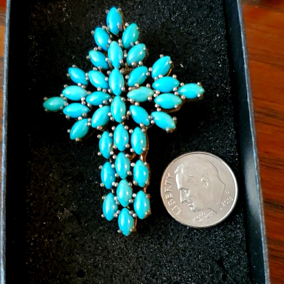 Jewelry - VINTAGE  LARGE CROSS